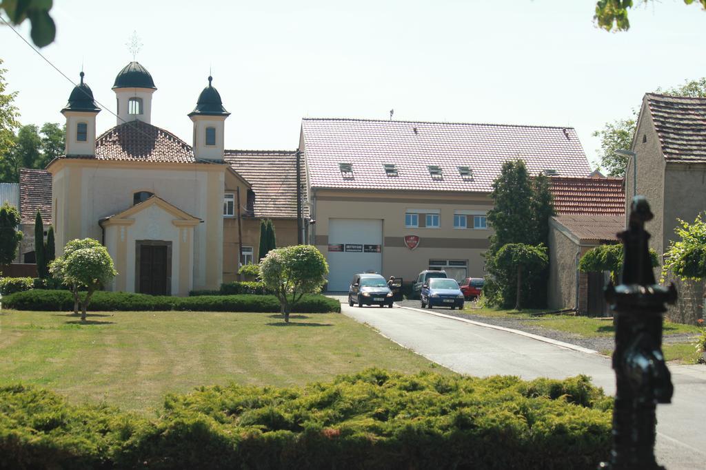 Penzion Piller Chvalín Exterior photo
